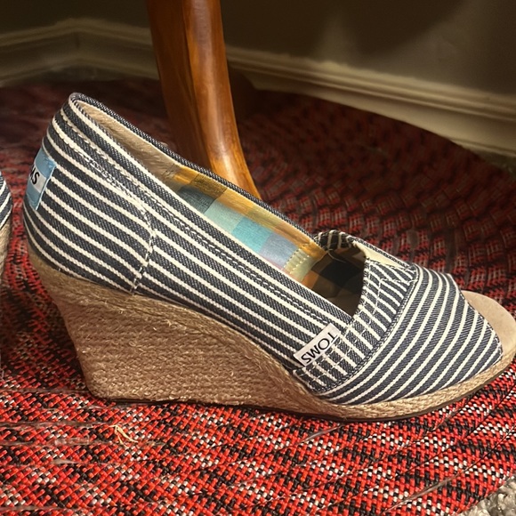 TOMS Nautical Stripe Open Toe Espadrille Wedges - Picture 6 of 8